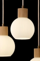 pol_pl_Lampa-wiszaca-biala-ryflowana-kula-drewno-bukowe-41844-ALBA-3-kolo-15407_13.webp