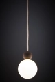 pol_pl_Lampa-wiszaca-biala-kula-drewno-bukowe-41675-RONA-1-ciemny-braz-15394_4.webp